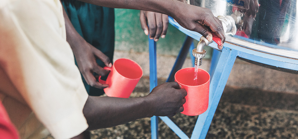 Wasserversorgung und Aufbereitungsanlagen sind zentrale Themen in Afrika. | © GettyImages/Thomas Woollard/EyeEm Wasserversorgung und Aufbereitungsanlagen sind zentrale Themen in Afrika.