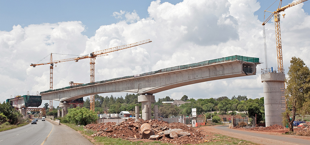 Straßenbau in Afrika | © GettyImages/Henrique NDR Martins Verkehrsinfrastruktur in Afrika