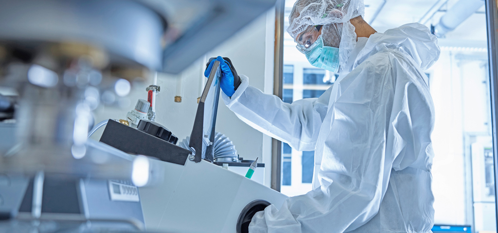 Arbeit im Labor | © GettyImages/Westend61 / Christian Vorhofer Arbeit im Labor
