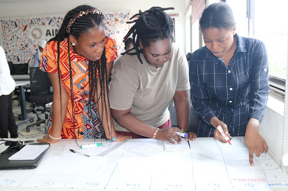 Studentinnen des African Institute for Mathematical Sciences (AIMS) nehmen am StArfrica Accelerator-Programm in Ghana teil