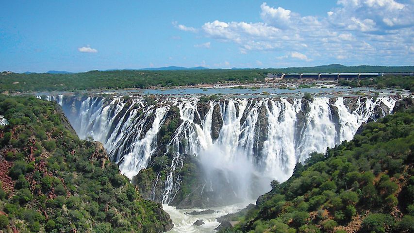 Wasserkraftwerk bei den Ruacana Falls, Angola
