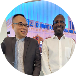 He Jindong und Mahamoud Houssein von der Djibouti International Free Trade Zone